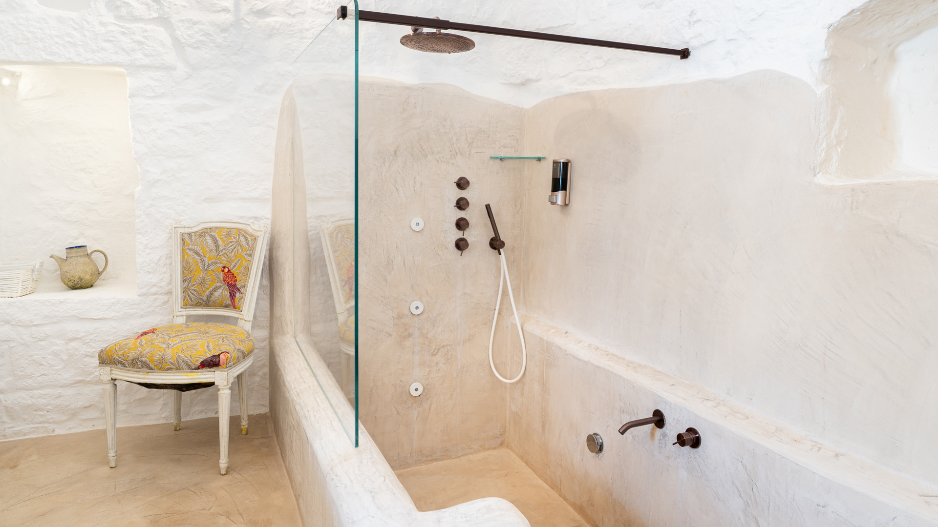 Petranima Wellness in Trulli - Alcova bagno con vasca